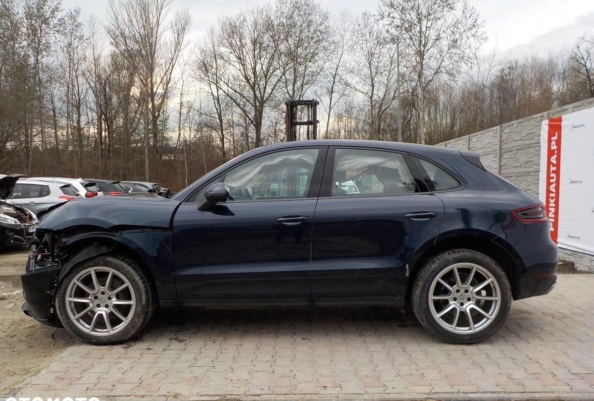 Porsche Macan cena 86900 przebieg: 104563, rok produkcji 2017 z Ożarów Mazowiecki małe 631